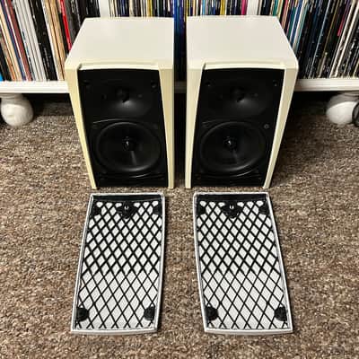 Boston Acoustics CR65 Magnetic Shielding Bookshelf Speakers w/ Brackets TESTED ✅ image 3