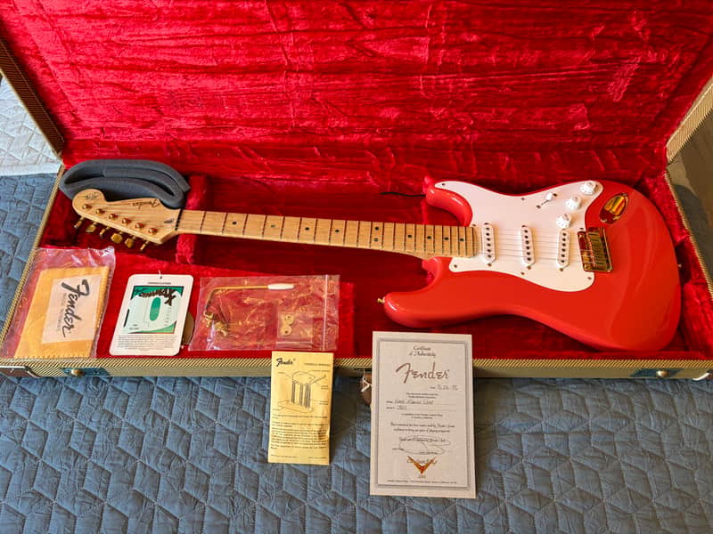 Fender 1993 Fender Custom Shop Hank Marvin Signature Stratocaster – Limited Edition (s/n 80 of 200) 1993 - Fiesta Red image 1