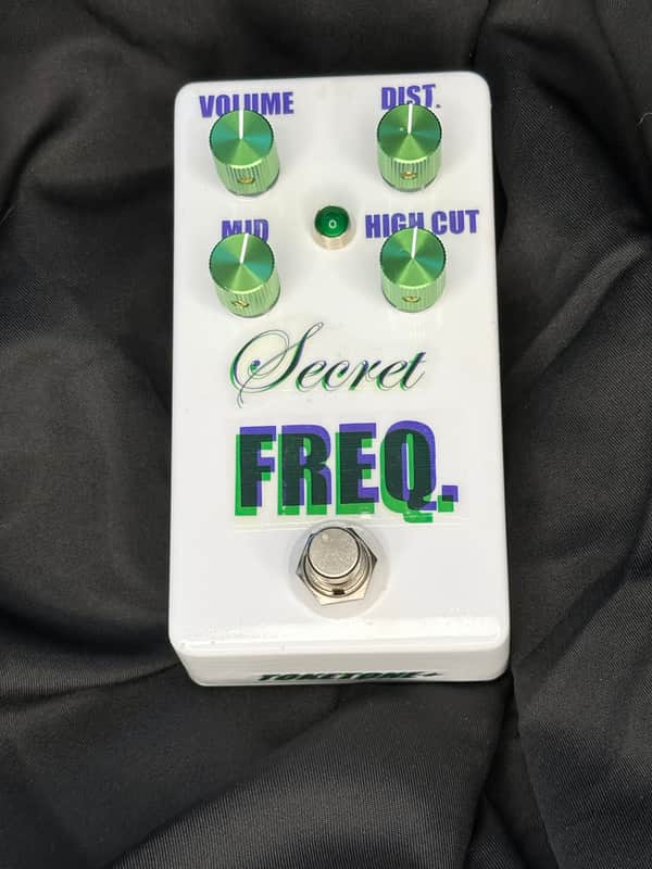 Toketone+ Fulltone Secret Freq clone 2025 - White image 1