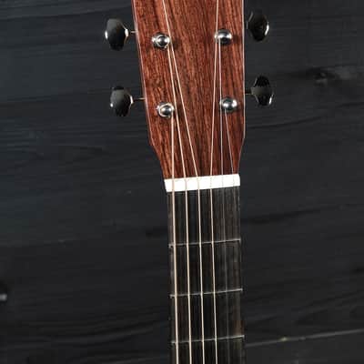 Martin Custom Shop 00-18 Style Premium Mahogany / Bearclaw Engelman image 24