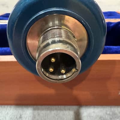 MXL 4000 Large Diaphragm Condenser Microphone – Blue – w/ Wooden Case image 6