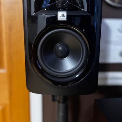 JBL 305P MkII 2-Way 5" Active Nearfield Studio Monitor (Single) 2010s - Black image 3