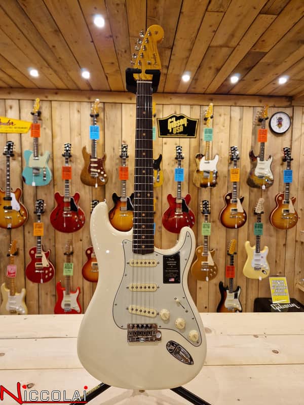 FENDER American Vintage II 1961 Stratocaster, Rosewood Fingerboard, Olympic White image 1