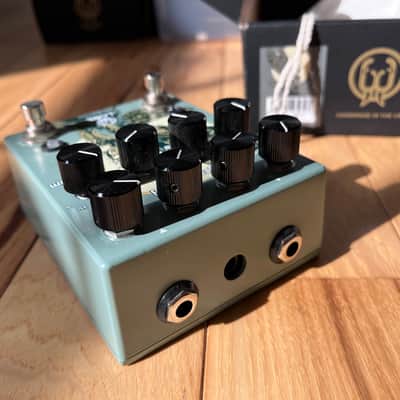 Walrus Audio Lore Reverse Soundscape Generator Limited Edition - Fall Series 2025 - Green Fall Fantasy Graphic image 3