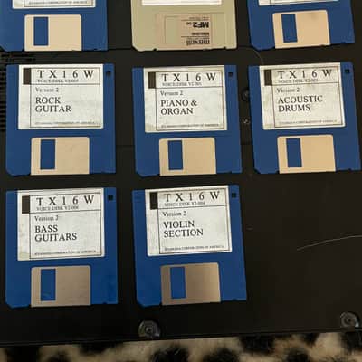 Yamaha TX16W Digital Sampler Plus Disks image 9