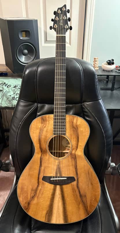 Breedlove Concert Myrtlewood Gloss Natural Concert Myrtlewood image 1