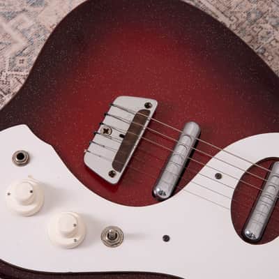 Immagine Silvertone 1457 with Amp/Case 1965 - 20