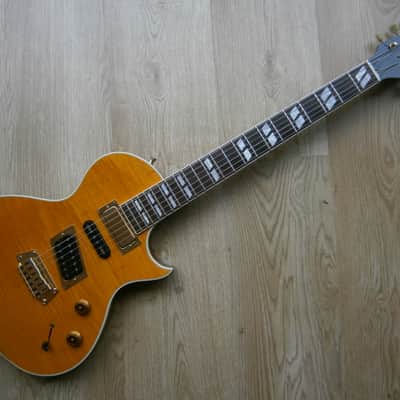 GIBSON NIGHTHAWK ST3 STANDARD 1996 HSH. Original case. Like Les Paul / Fender Stratocaster hybrid image 2