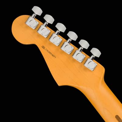 Fender American Professional II Stratocaster Maple Fingerboard Mystic Surf Green US210099488 image 6