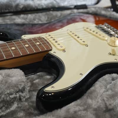 2017 Fender American Professional Left-Handed Stratocaster 3-Color Sunburst Mint imagen 3
