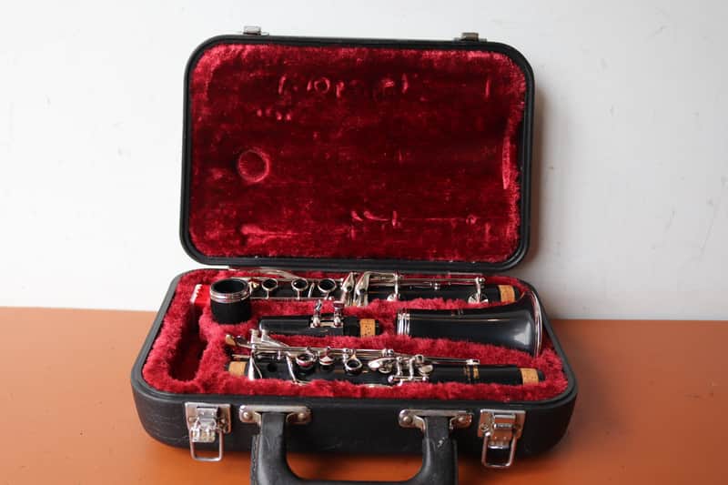 Yamaha YCL26 Bb Student Clarinet w/4C mouthpiece image 1