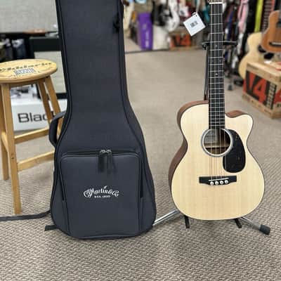 Martin 000C Jr-E Junior Short-Scale Bass Acoustic/Electric Bass Guitar w/ Case image 18