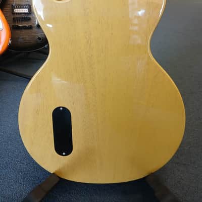 Gibson Les Paul Junior 2025 Electric Guitar w/ Hard case- TV Yellow image 2