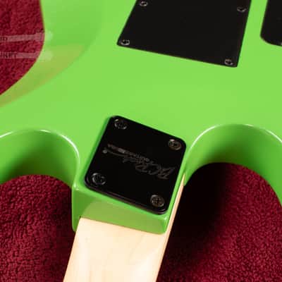 B.C. Rich Gunslinger Retro II with Floyd Rose - Green Pearl image 12