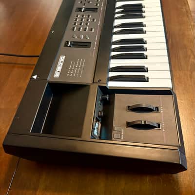 ON SALE! (LAST ONE) ALMOST NEW Ensoniq EPS-16 Plus Sampler with 1MB FLASH RAM / +1MB Sampling RAM Expansion & MORE!