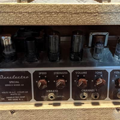 Danelectro Series D Model 68 Guitar Amplifier Vintage 1956 Tweed 12" speaker image 7