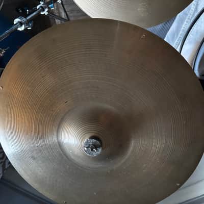 Zildjian cymbals 14,16,18,18cr 18 sizzle,22” Constantinople A,14” A hi hats & Bag image 11