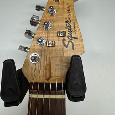 Squier Standard Stratocaster with Maple Fretboard 2001 - 2013 - Black Metallic image 4