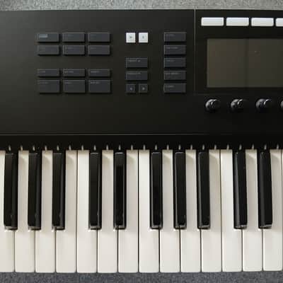 Native Instruments Komplete Kontrol S61 mk1 2014 image 3