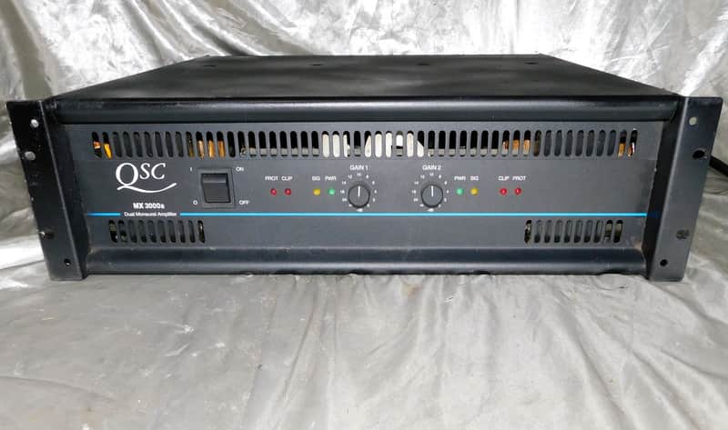 QSC MX3000a Dual Monaural Power Amplifier 1990s - Black image 1