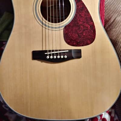 Yamaha SCF04 full size guitar with gig bag, electronic tuner, strap, capo, picks,  set of strings image 3