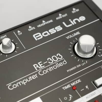 Din Sync RE-303 Bass Line Analog Synth Roland TB-303 Replica Black