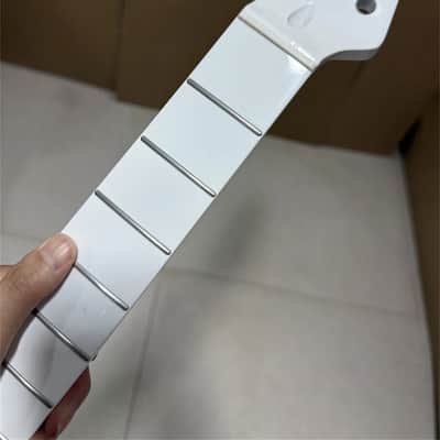 Reverse Head Stainless steel 22fret White Gloss Maple Electric Guitar Neck image 2