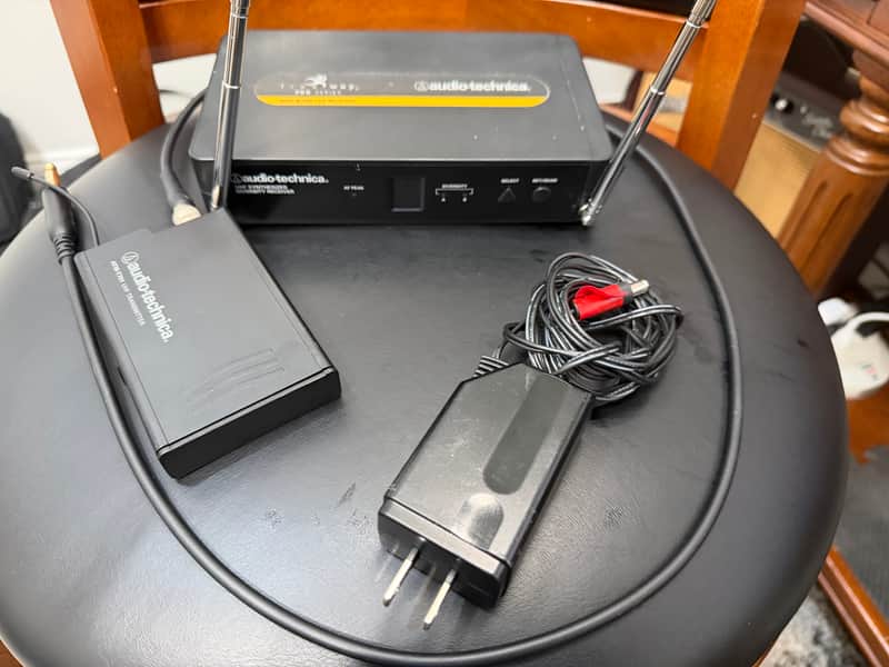 Audio-Technica Wireless Guitar System Receiver & Transmitter ATW-R700 & ATW-T701 image 1