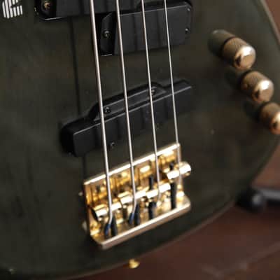 Yamaha Motion B Bass MB-III Bass Guitar Pre-Owned image 6