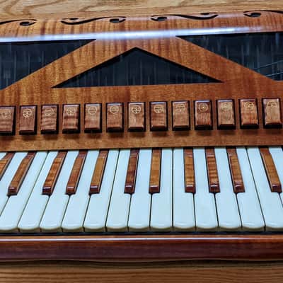Victoria Poeta Double Chamber Accordion image 5