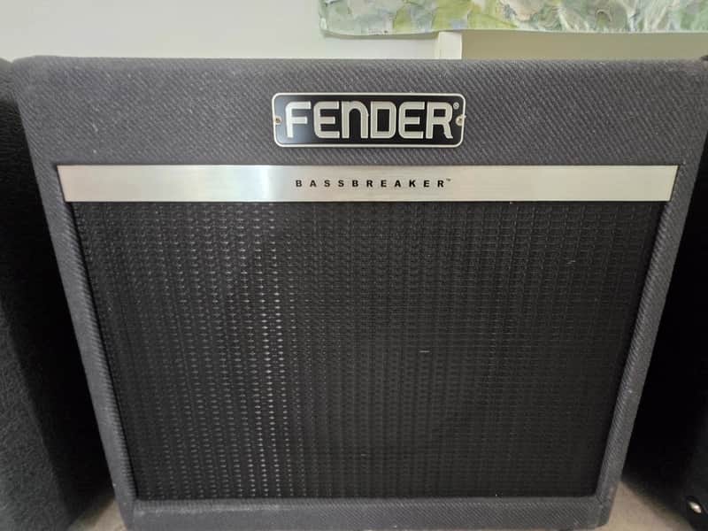 Fender Bassbreaker 15 Combo Tube Amplifier for Guitar image 1