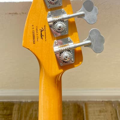 Squier Classic Vibe '60s Jazz Bass 2009 - 2014 - Olympic White image 7