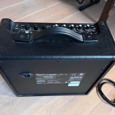Fender Mustang I V.2 20-Watt 1x8" Modeling Guitar Combo 2013 - 2018 - Black image 4