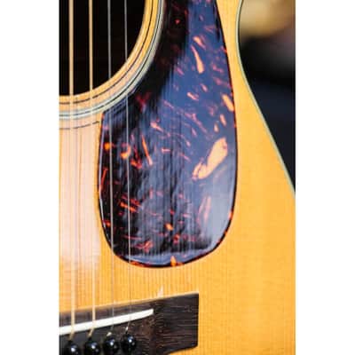 1962 Martin 0-18 natural image 11