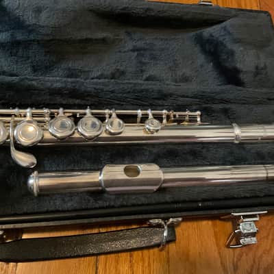 Yamaha 225SII Flute All New Pads, Clean, Adjusted image 3