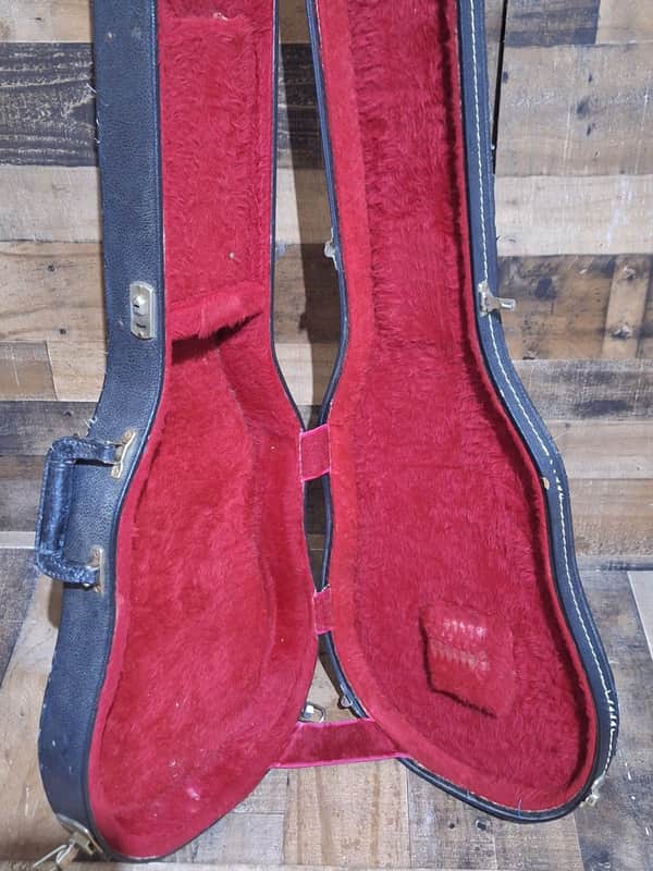 Original 1968-1975 Gibson Les Paul Hardshell Case With Key image 1