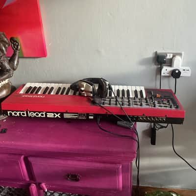 Nord Lead 2X 49-Key 20-Voice Polyphonic Synthesizer -virtual analogue  - Red