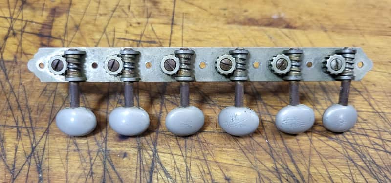 Vintage RARE 1965 Silver Plastic Buttons 6 in a line on a plate Guitar Tuners Luthier Parts image 1