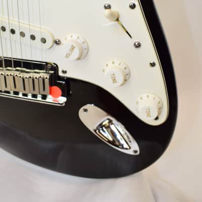 1995 Fender American Standard Stratocaster Electric Guitar, Maple Fingerboard, Black w/ Case image 6