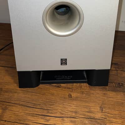 Yamaha YST-SW011 compact powered subwoofer image 8