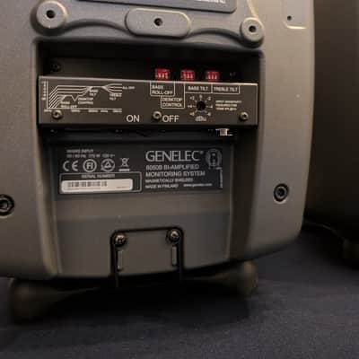 Genelec 8050B 8" Powered Nearfield Studio Monitor (Pair) 2013 - 2021 - Gray image 5