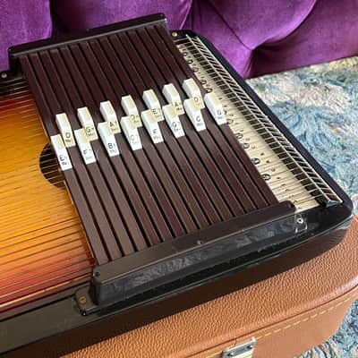 Samick "Chromaharp" Autoharp with Case image 3