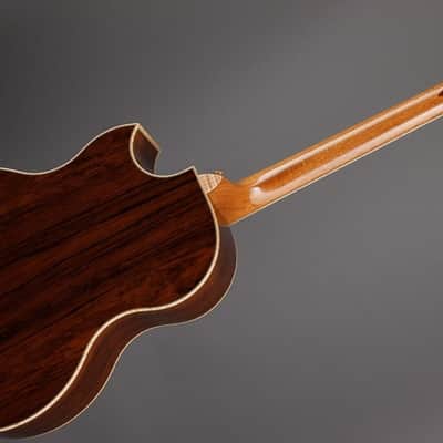 McPherson 4.0 Camrielle 2011 - Gloss image 2