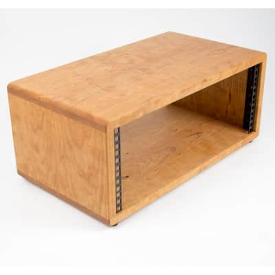 19" studio rack case | solid curly cherry | 4u 29cm depth | hardwood | hand made in Amsterdam image 3
