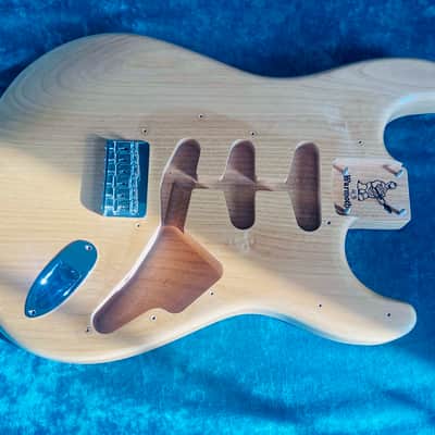 Warmoth Hardtail Strat body - Natural image 1
