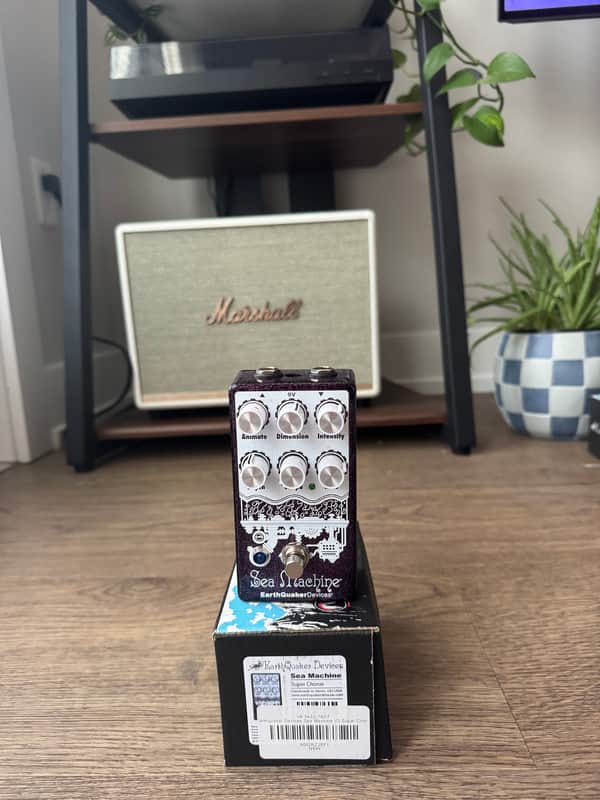 EarthQuaker Devices Sea Machine V3