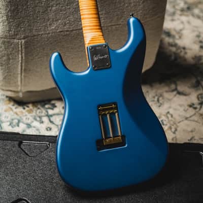 Luxxtone Choppa S HSS Floyd-Matte Lake Placid Blue w/Blackend Aluminum Pickguard & 1-Piece Roasted Flame Maple Neck image 5