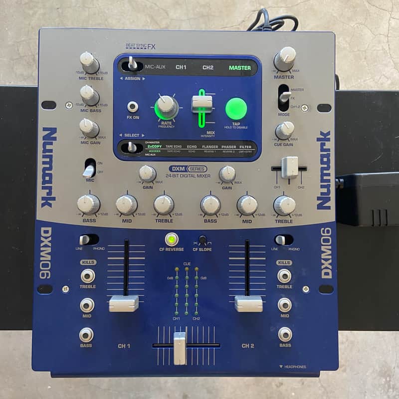 Immagine Numark DXM06 2-Channel Digital DJ Mixer With Effects - 1