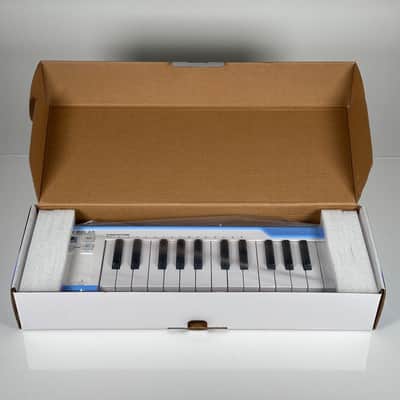 Arturia Microlab 25-Key Smart MIDI Controller image 6