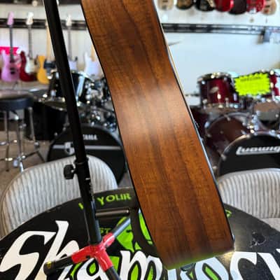 Martin Limited Edition 2002 Hawaiian Auditorium #51 of 500 W/Hardshell Case image 16